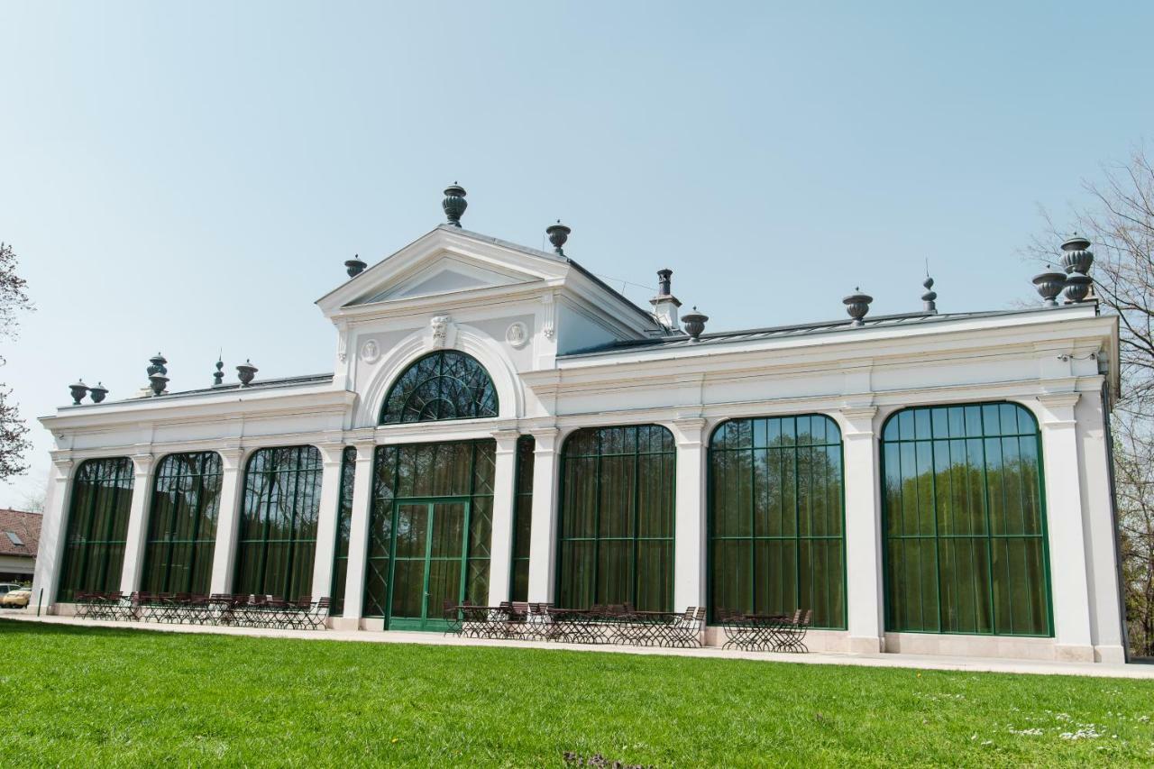 Hotel Kristaly Imperial Tata Zewnętrze zdjęcie